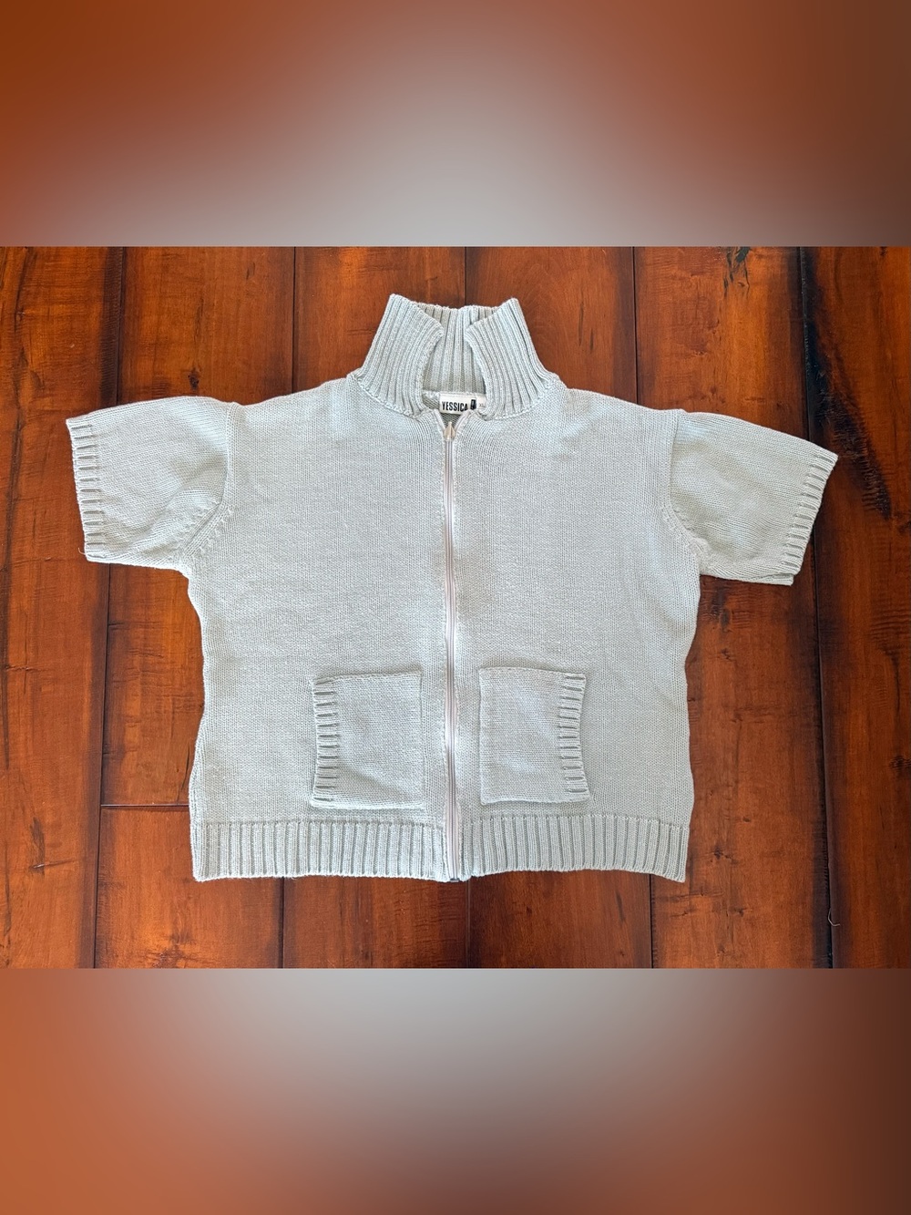 Short-Sleeve Zip Knit Cardigan in Pale Green